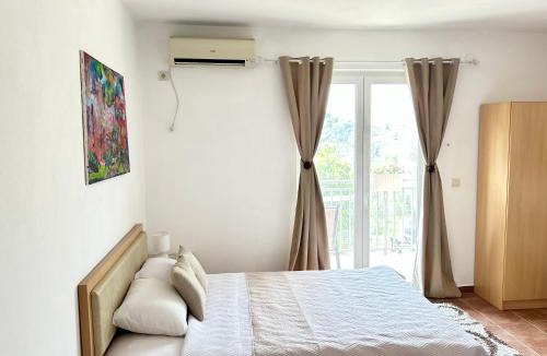 Kaluđerac Apartment | Apartman Buljarica-Bačvice 1