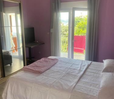 Sveti Stefan Apartment | Apartman Lara
