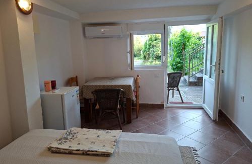 Virpazar Apartment | Apartman Pavle 2