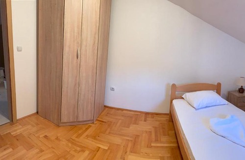 Trebesinj House | Apartman S