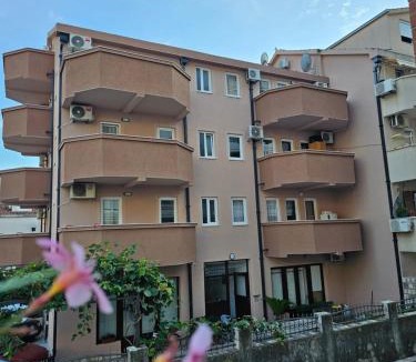 Lazi Apartment | Apartmani Alexandra