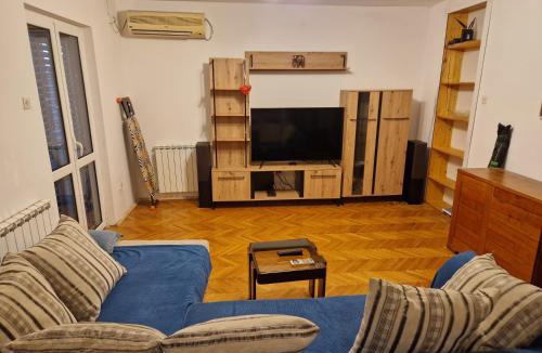 Sveti Stefan Apartment | Apartmani Famelja Jovanovic
