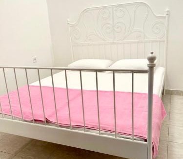 Bijela House | Apartmani i sobe Radojičić
