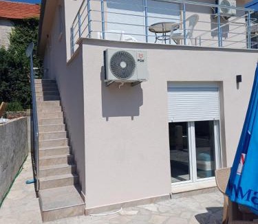 Kamenari Apartment | Apartmani Marinee