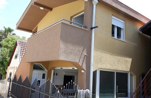 Sutomore House | Apartmani "Ravić"