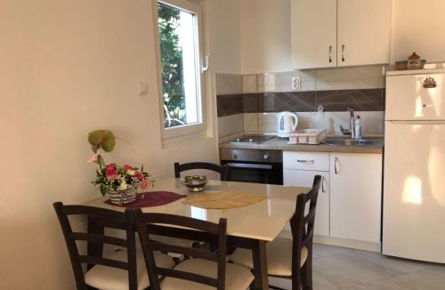 Lustica Apartment | Apartmani Roganovic