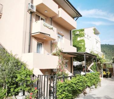 Podmaine Apartment | Apartmani Vukovic