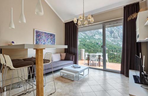 Orahovac Apartment | Apartmani with POOL and VIEW