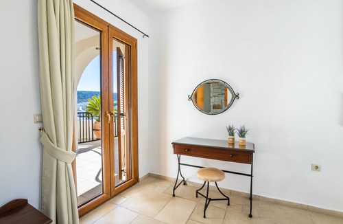 Karpathos Town Apartment | Apartment '1' with Mountain View, Wi-Fi and Air Conditioning