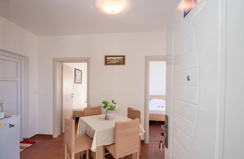 Vitici Apartment | Apartment ∙ 2 bedrooms ∙ 6 guests