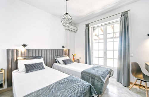 Agios Georgios Pagon Apartment | Apartment 50m from the beach with beautiful sea views - Agios Georgios Pagi