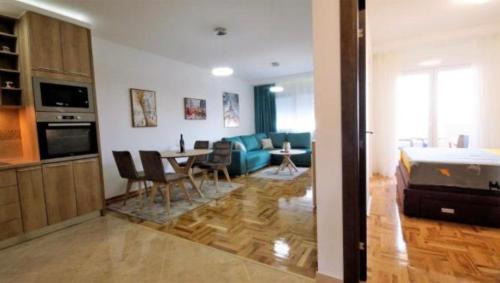 Lazi Apartment | Apartment Aleksa with garage space!