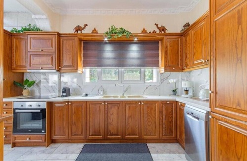 Kastania Apartment | Apartment "Angela a la Corfu" with Shared Pool & Wi-Fi