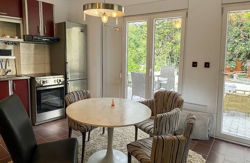 Igalo Apartment | Apartment Anna 200 meters from Beach and private parking.Pet friendly!