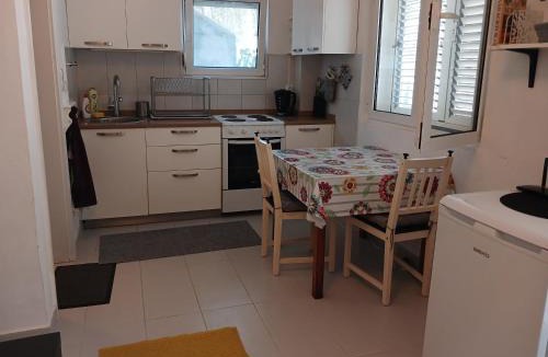 Krasici Apartment | Apartment Annika