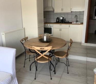 Neos Marmaras Apartment | apartment by the sea
