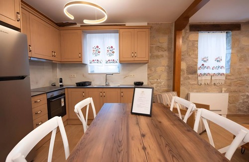 Lazarata Apartment | Apartment 'Dervisia Stone Houses 3' with Mountain View, Wi-Fi and Air Conditioning