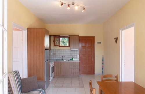 Termenades Apartment | Apartment Dora Pagoi 2 with Mountain View, Shared Garden & Wi-Fi