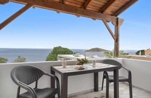 Panormos Apartment | Apartment 'Double Studio No 10' with Balcony and Wi-Fi