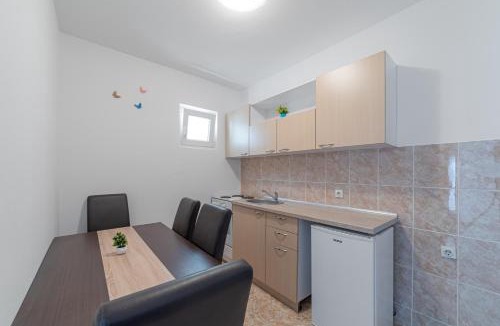 Prijevor Apartment | Apartment Dragicevic 2 with Garage