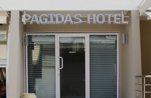 Haniotis Apartment | Apartment 'Duplex 204' with Balcony, Wi-Fi and Air Conditioning