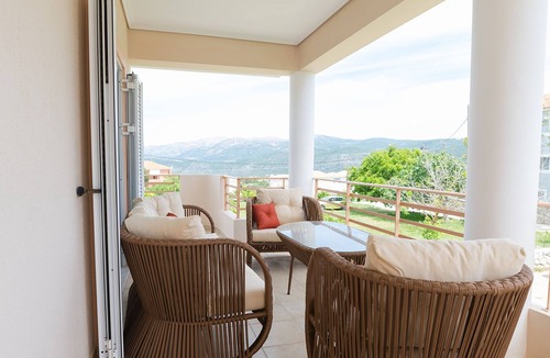Menegata Apartment | Apartment Eliana - 3 brms - 1st floor - Building B