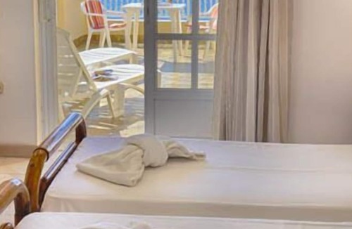 Agios Georgios Pagon Apartment | Apartment for 2 people in Agios Georgios Pagi - sea view - direct beach location