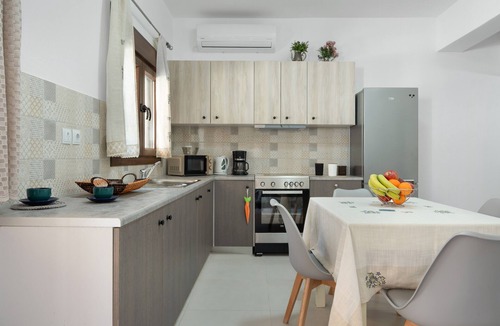 Kalymnos Apartment | Apartment 'Iliana 1' with Mountain View, Wi-Fi and Air Conditioning