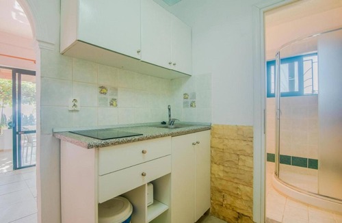 Dafnata Apartment | Apartment in Mpenitses with shared pool