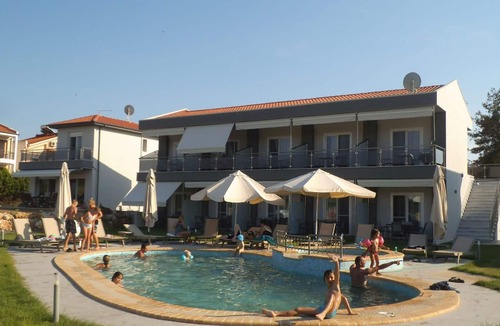Nikita Apartment | Apartment in Sithonia with Private Parking