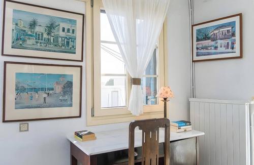 Aegina Town Apartment | Apartment in 'Unit 6' Hotel with Private Terrace, Wi-Fi and Air Conditioning