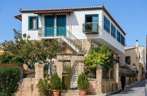 Aegina Town Apartment | Apartment in 'Unit 6' Hotel with Private Terrace, Wi-Fi and Air Conditioning