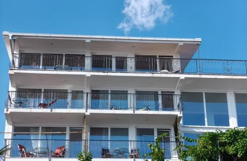 Dobra Voda Apartment | Apartment Light House