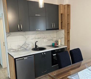 Dobra Voda Apartment | Apartment LoveNest