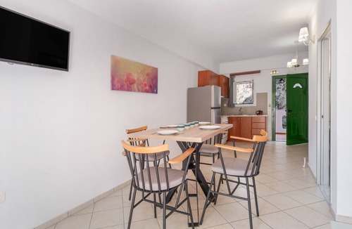 Parga Apartment | Apartment 'Maisonette' with Shared Terrace, Wi-Fi and Air Conditioning