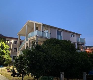 Mrcevac Apartment | Apartment Marijana
