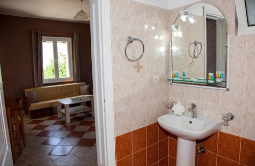 Paliki Apartment | Apartment Maspali Spiros with Sea View, Balcony & Wi-Fi