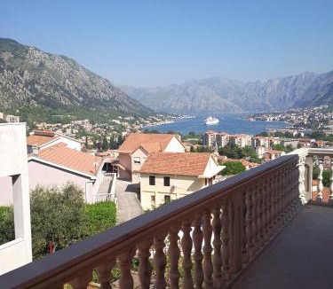Skaljari Apartment | Apartment Misulino