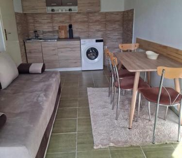Lastva Grbaljska Apartment | Apartment Moki