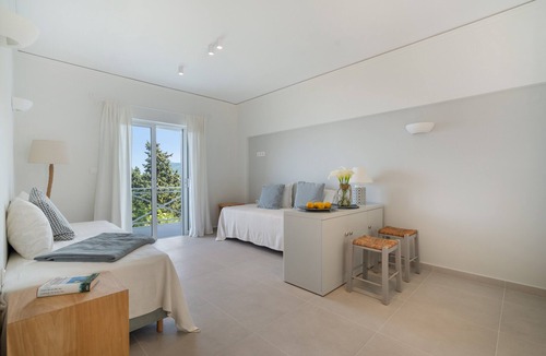 Agios Nikitas House | Apartment 'Myrto Homes Agios Nikitas Lefkada 1' with Sea View, Wi-Fi and Air Conditioning