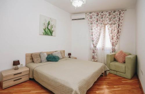 Rafajlovici Apartment | Apartment near Ponta Nova of Rafailovici