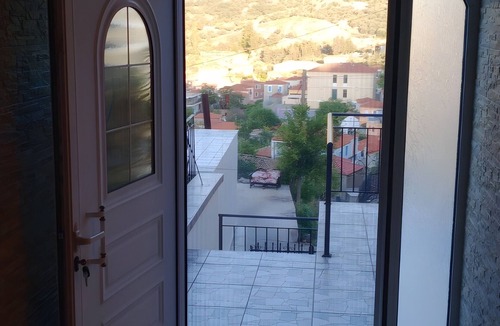 Anaxos Apartment | Apartment 'Nicol' with Mountain View, Terrace and Air Conditioning