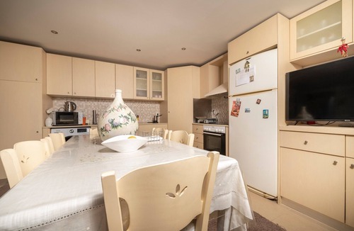 Kefalos Apartment | Apartment 'No 2' with Sea View, Wi-Fi and Air Conditioning