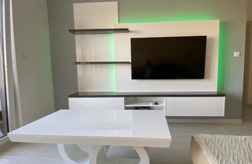 Golubovina Apartment | Apartment Novato