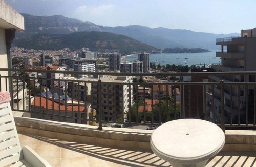 Rozino Apartment | Apartment overlooking the bay of Budva