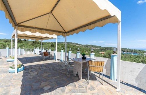 Gaios Apartment | Apartment 'Paco's Resort Superior Villa 8' with Sea View, Wi-Fi and Air Conditioning