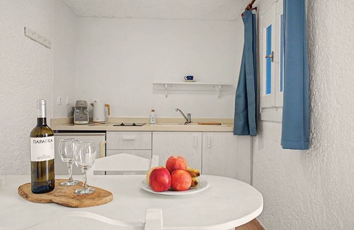 Arkasa Apartment | Apartment 'Pool Suite 5' with Sea View, Wi-Fi and Air Conditioning