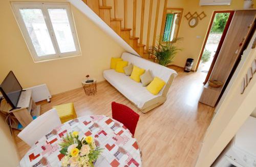 Krasici Apartment | Apartment Romana