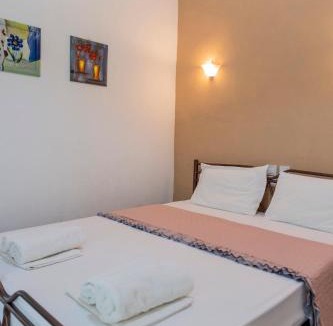 Kamena Vourla Apartment | Apartment's Theodoros