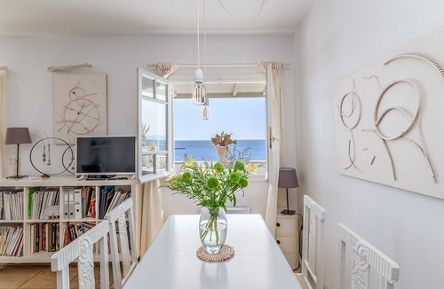 Tinos Town Apartment | Apartment 'Sea Horse 2 Tinos' with Sea View, Wi-Fi and Air Conditioning